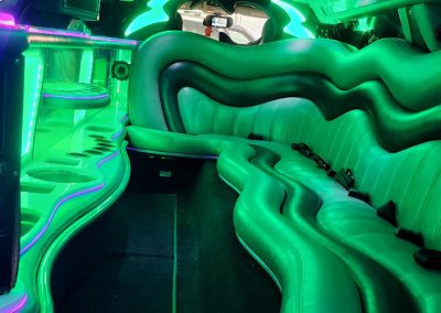 300C Chrysler 2 Tone - Inside Green View