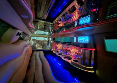 300C White Chrysler - Inside View WideShot