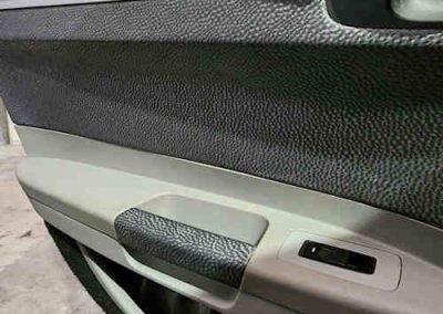 Black Chrysler Limo - Leather