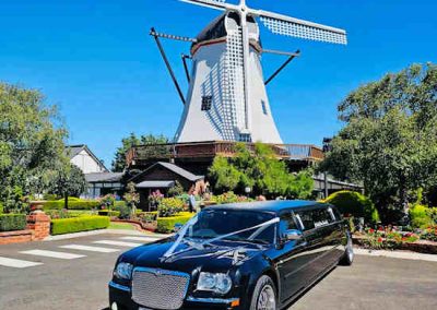 Black Chrysler Limo - Scenic