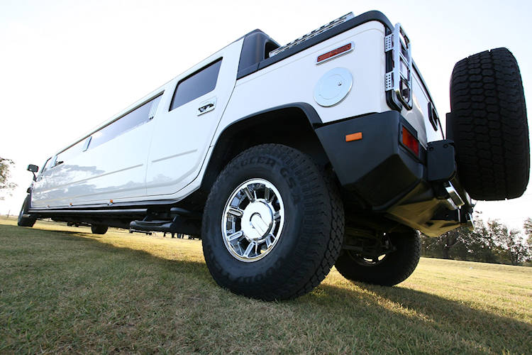 White Stretch Hummer H2 - WOF Black Stretch Limousine Hire Sth Melbourne